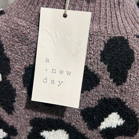 A new day leopard sweater vneck XS - Picture 4 of 5
